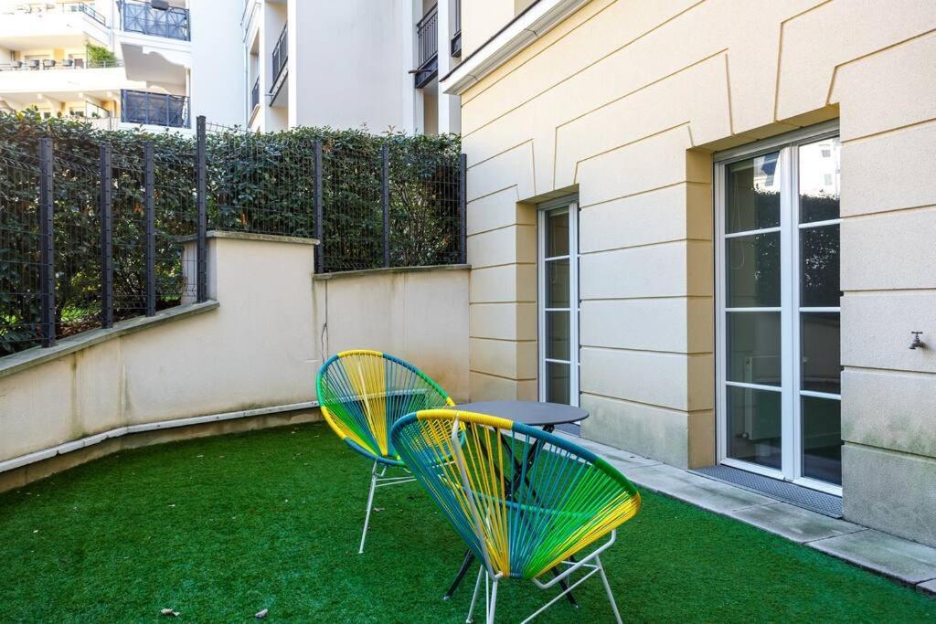 Apt 6P - Standing Rer Tram Paris Orly Velizy เลอเปลซีส์-โรแบงซง ภายนอก รูปภาพ