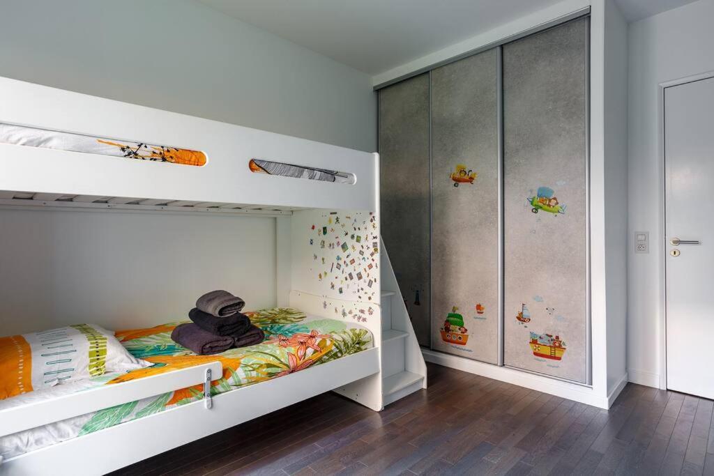 Apt 6P - Standing Rer Tram Paris Orly Velizy เลอเปลซีส์-โรแบงซง ภายนอก รูปภาพ